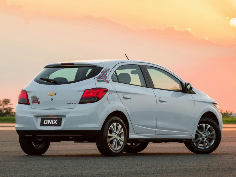  Chevrolet Onix Lollapalooza 2014 года  (фото 7 из 27)